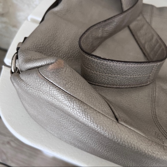 Coach metallic pewter silver hobo duffle F15064 convertible strap - Picture 14 of 16